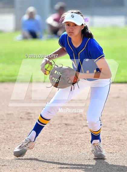 Thumbnail 2 in Charter Oak @ Diamond Ranch photogallery.