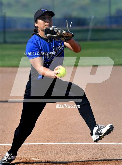 Thumbnail 3 in Charter Oak @ Diamond Ranch photogallery.