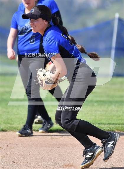 Thumbnail 2 in Charter Oak @ Diamond Ranch photogallery.
