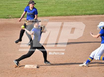 Thumbnail 3 in Charter Oak @ Diamond Ranch photogallery.