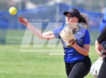 Thumbnail 3 in Charter Oak @ Diamond Ranch photogallery.