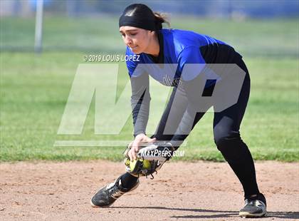 Thumbnail 3 in Charter Oak @ Diamond Ranch photogallery.