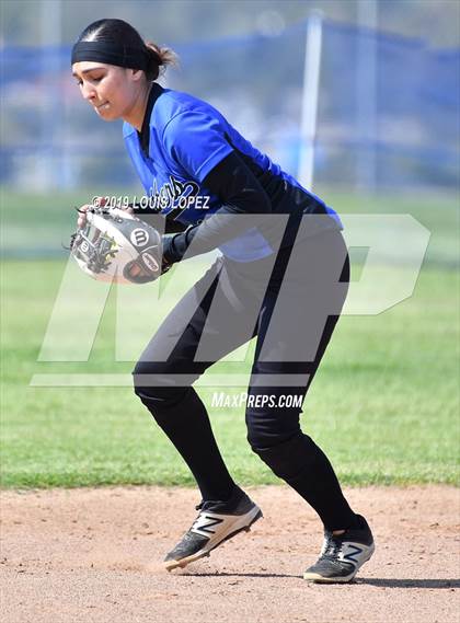 Thumbnail 3 in Charter Oak @ Diamond Ranch photogallery.