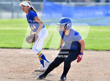 Thumbnail 2 in Charter Oak @ Diamond Ranch photogallery.