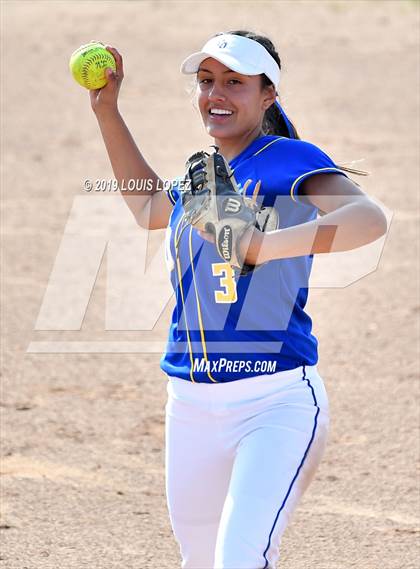 Thumbnail 2 in Charter Oak @ Diamond Ranch photogallery.