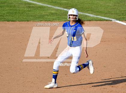 Thumbnail 2 in Charter Oak @ Diamond Ranch photogallery.