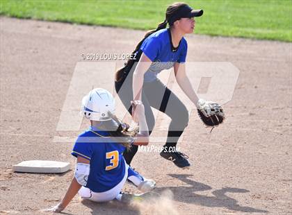 Thumbnail 2 in Charter Oak @ Diamond Ranch photogallery.