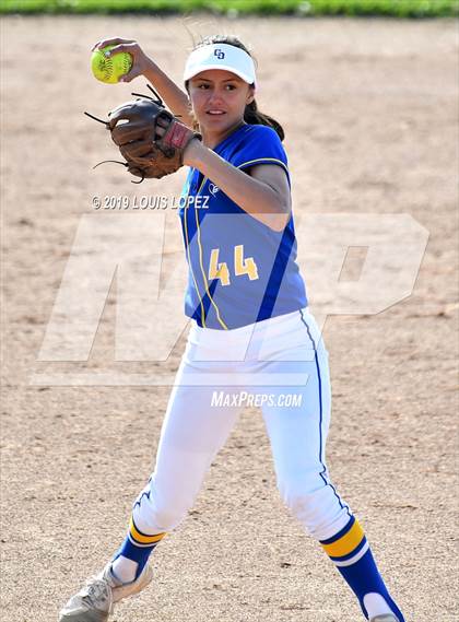 Thumbnail 2 in Charter Oak @ Diamond Ranch photogallery.