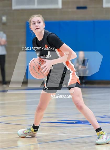 Thumbnail 2 in West Seattle vs Central Kitsap (3A Opening Round) photogallery.