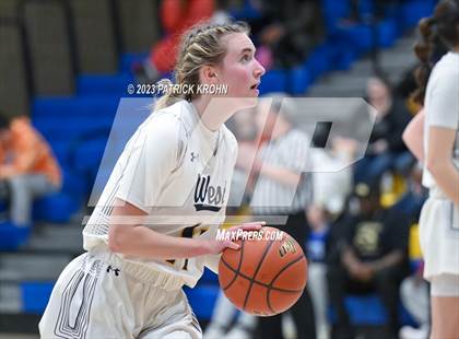 Thumbnail 1 in West Seattle vs Central Kitsap (3A Opening Round) photogallery.