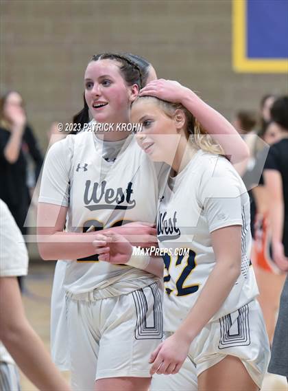 Thumbnail 3 in West Seattle vs Central Kitsap (3A Opening Round) photogallery.