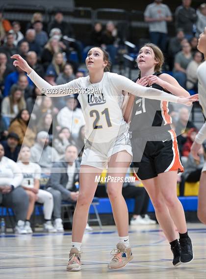 Thumbnail 1 in West Seattle vs Central Kitsap (3A Opening Round) photogallery.