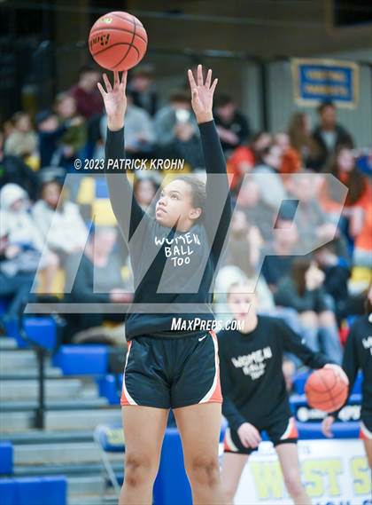 Thumbnail 2 in West Seattle vs Central Kitsap (3A Opening Round) photogallery.