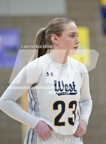 Thumbnail 1 in West Seattle vs Central Kitsap (3A Opening Round) photogallery.