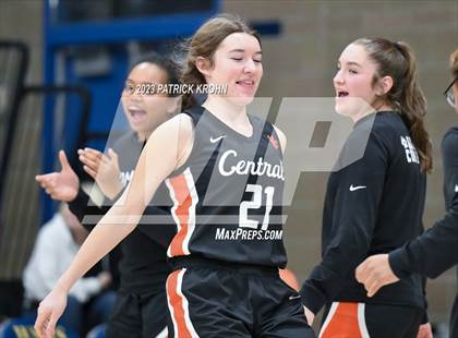 Thumbnail 3 in West Seattle vs Central Kitsap (3A Opening Round) photogallery.
