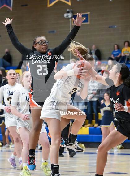 Thumbnail 1 in West Seattle vs Central Kitsap (3A Opening Round) photogallery.