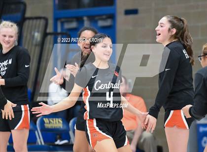 Thumbnail 2 in West Seattle vs Central Kitsap (3A Opening Round) photogallery.
