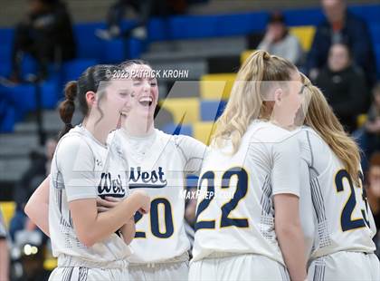 Thumbnail 3 in West Seattle vs Central Kitsap (3A Opening Round) photogallery.