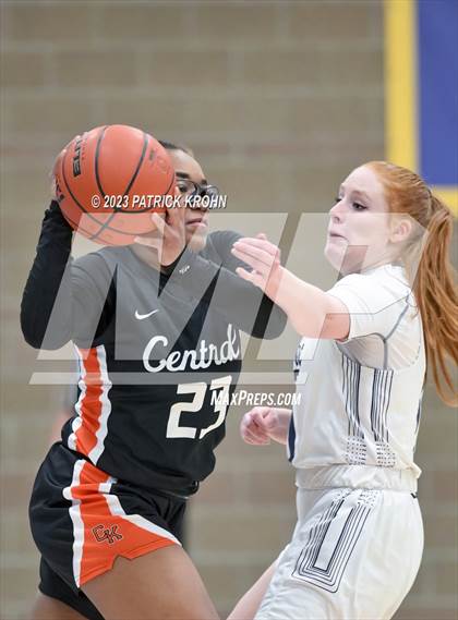 Thumbnail 2 in West Seattle vs Central Kitsap (3A Opening Round) photogallery.