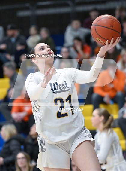 Thumbnail 2 in West Seattle vs Central Kitsap (3A Opening Round) photogallery.