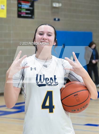Thumbnail 1 in West Seattle vs Central Kitsap (3A Opening Round) photogallery.