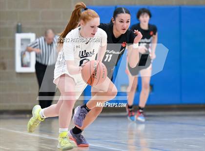Thumbnail 2 in West Seattle vs Central Kitsap (3A Opening Round) photogallery.