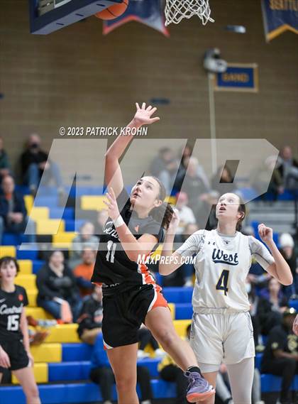 Thumbnail 2 in West Seattle vs Central Kitsap (3A Opening Round) photogallery.