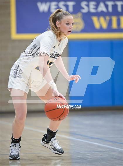 Thumbnail 1 in West Seattle vs Central Kitsap (3A Opening Round) photogallery.