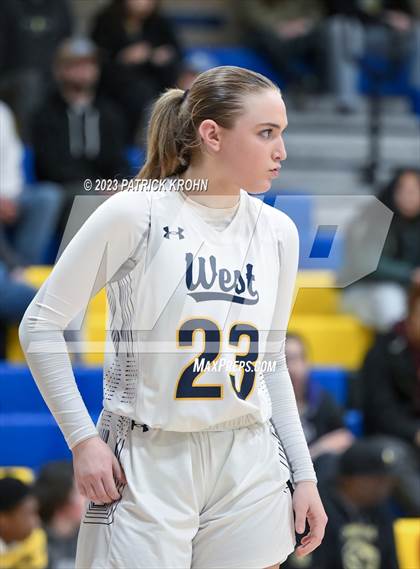 Thumbnail 2 in West Seattle vs Central Kitsap (3A Opening Round) photogallery.