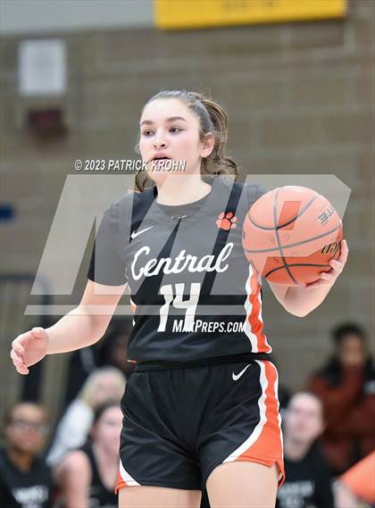 Thumbnail 1 in West Seattle vs Central Kitsap (3A Opening Round) photogallery.