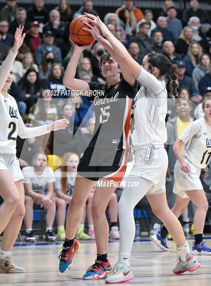 Thumbnail 3 in West Seattle vs Central Kitsap (3A Opening Round) photogallery.