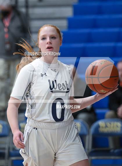 Thumbnail 2 in West Seattle vs Central Kitsap (3A Opening Round) photogallery.