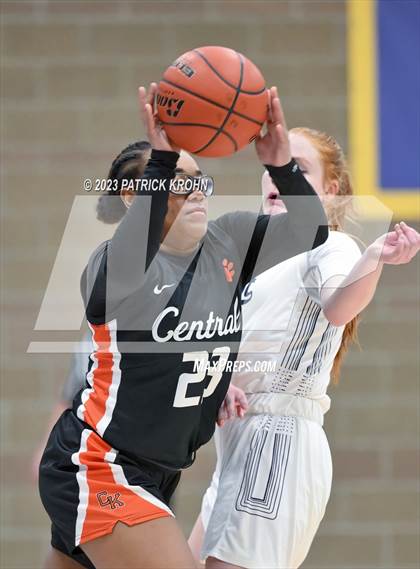 Thumbnail 3 in West Seattle vs Central Kitsap (3A Opening Round) photogallery.