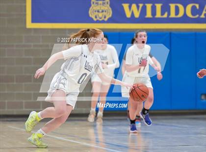 Thumbnail 1 in West Seattle vs Central Kitsap (3A Opening Round) photogallery.
