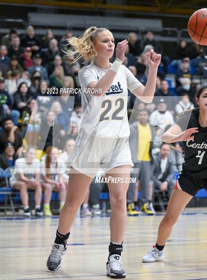 Thumbnail 2 in West Seattle vs Central Kitsap (3A Opening Round) photogallery.