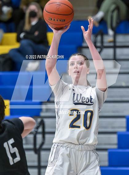 Thumbnail 1 in West Seattle vs Central Kitsap (3A Opening Round) photogallery.