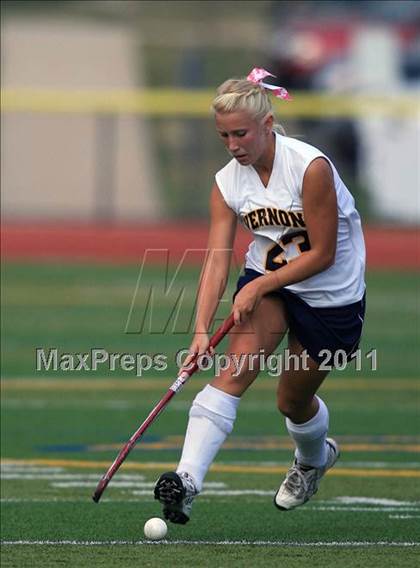 Thumbnail 2 in Vernon vs Morris Hills photogallery.