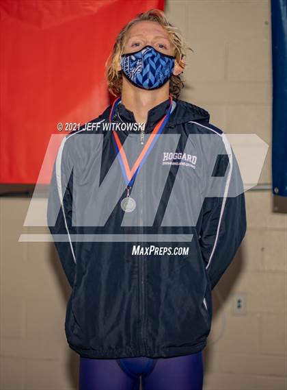 Thumbnail 2 in NCHSAA 4A Regional Championships photogallery.