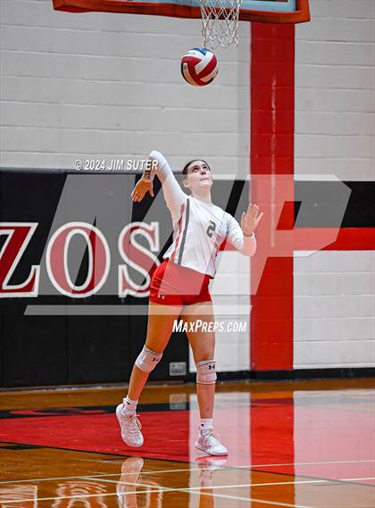 Thumbnail 1 in Brazos vs Hitchcock photogallery.