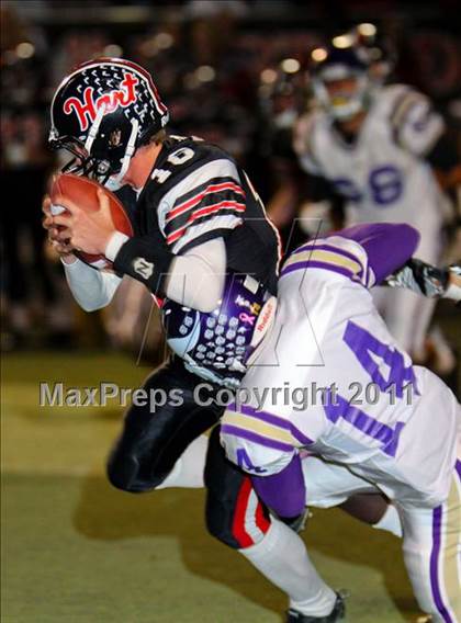 Thumbnail 2 in Hart vs. Valencia photogallery.