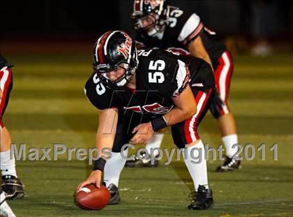 Thumbnail 3 in Hart vs. Valencia photogallery.