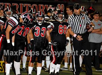 Thumbnail 1 in Hart vs. Valencia photogallery.