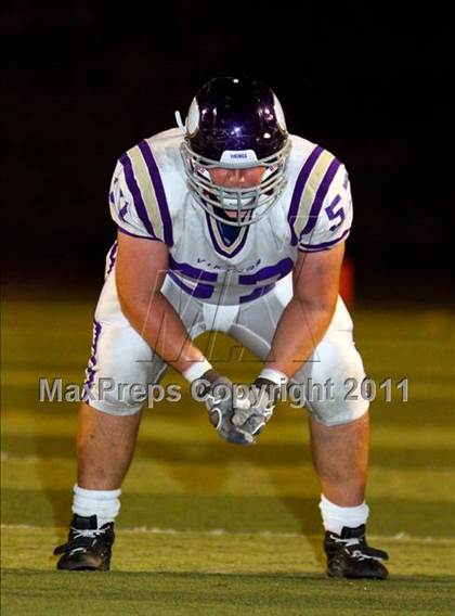 Thumbnail 3 in Hart vs. Valencia photogallery.