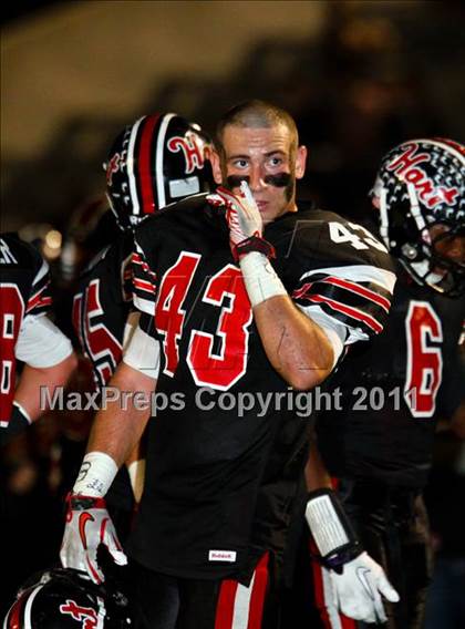 Thumbnail 3 in Hart vs. Valencia photogallery.