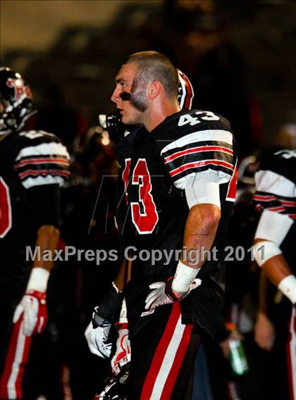 Thumbnail 1 in Hart vs. Valencia photogallery.