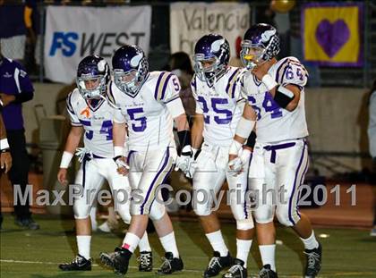 Thumbnail 2 in Hart vs. Valencia photogallery.