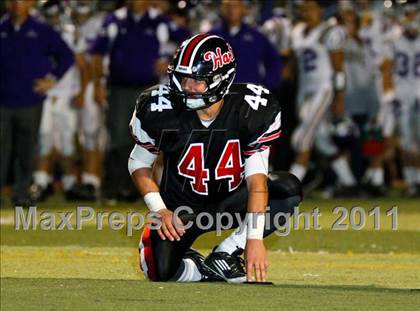 Thumbnail 3 in Hart vs. Valencia photogallery.