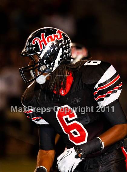 Thumbnail 1 in Hart vs. Valencia photogallery.