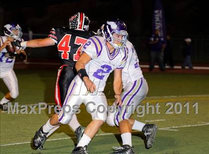 Thumbnail 1 in Hart vs. Valencia photogallery.