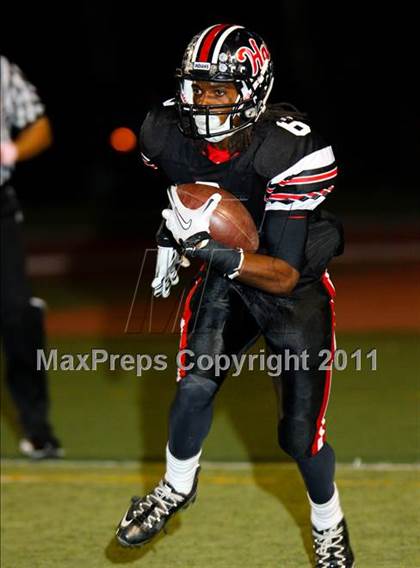 Thumbnail 1 in Hart vs. Valencia photogallery.